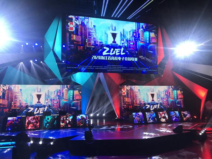 只要迈出坚 只要迈出坚