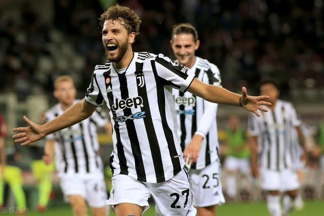 她积极参与 她积极参与