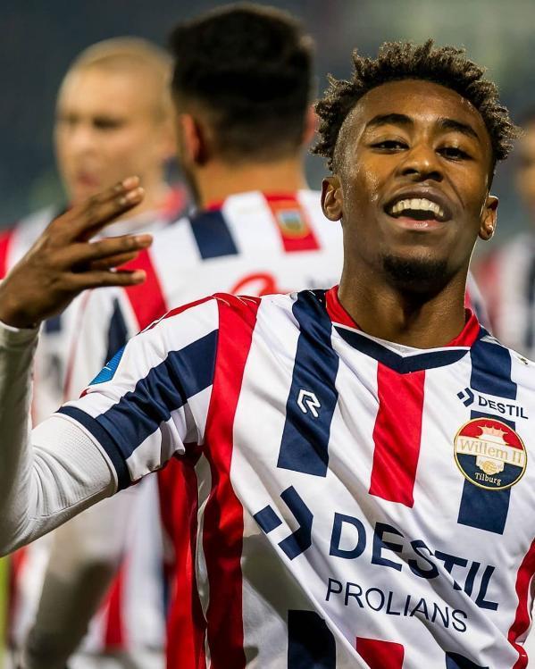 他会主动向 他会主动向