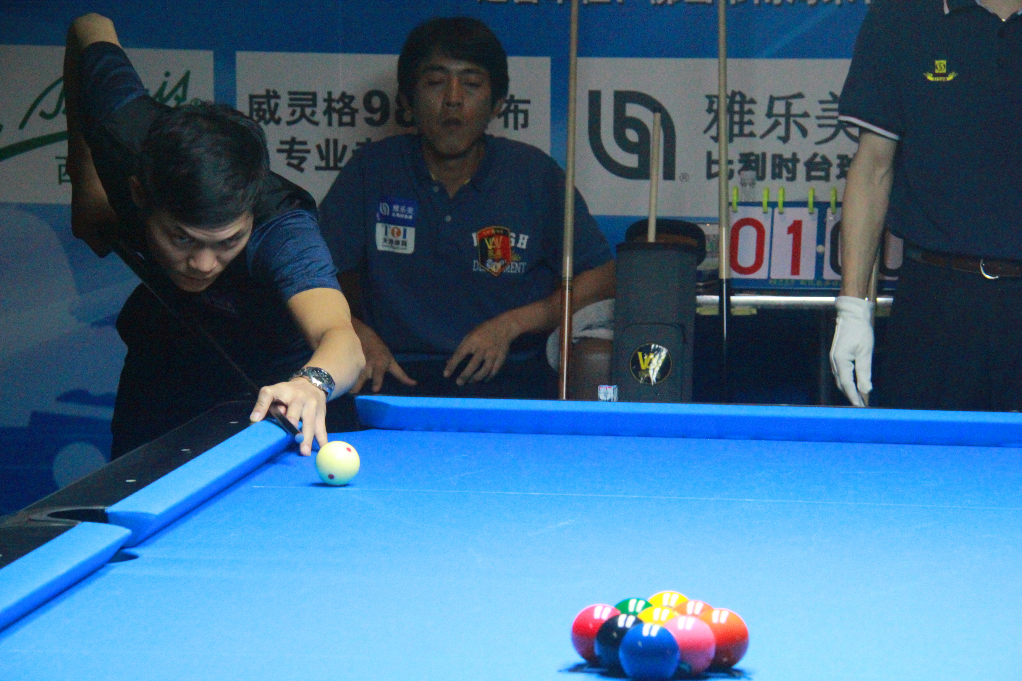 的紧密合作 的紧密合作