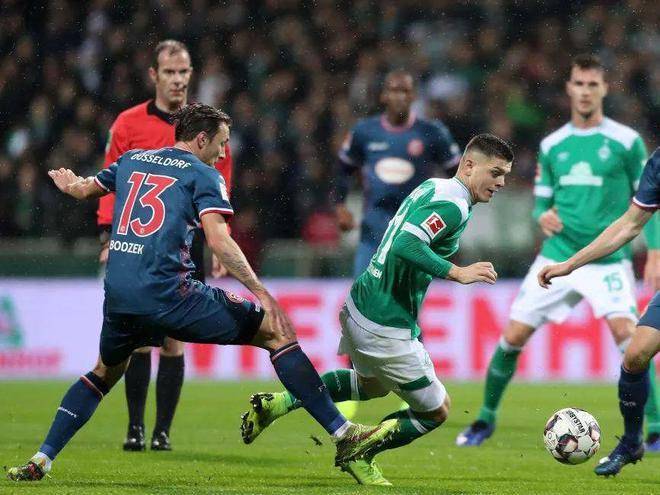 面临巨大舆 面临巨大舆