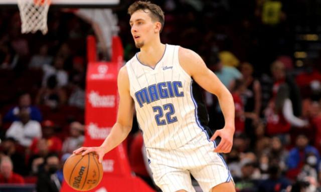 破2亿美元 破2亿美元